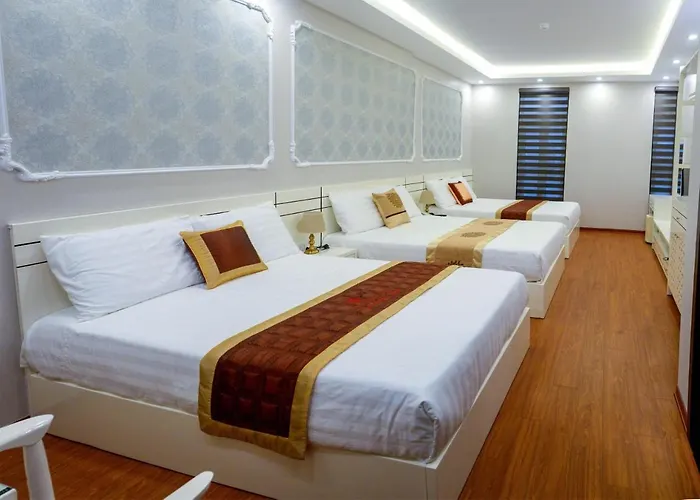Ruby 3 Hotel Hạ Long